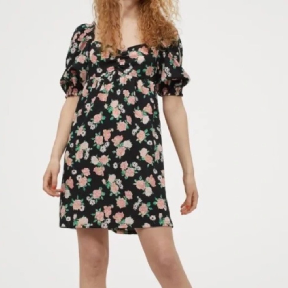 NWT HM Divided Puff Sleeve Dress
